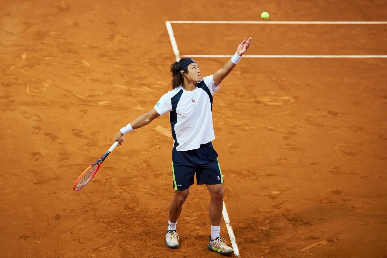 网球talking大会 张之臻6-1/6-3击败平宁顿，闯入ATP250休斯顿次