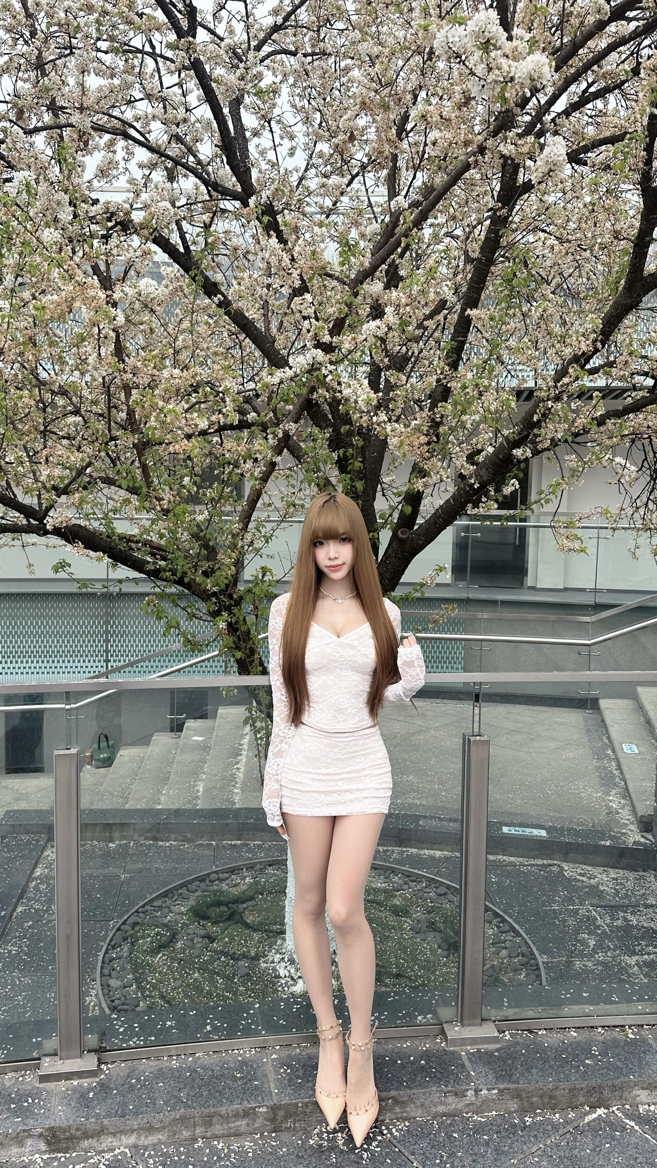 当真爱降临时 请为我播放一首Scared 2 be lonely
