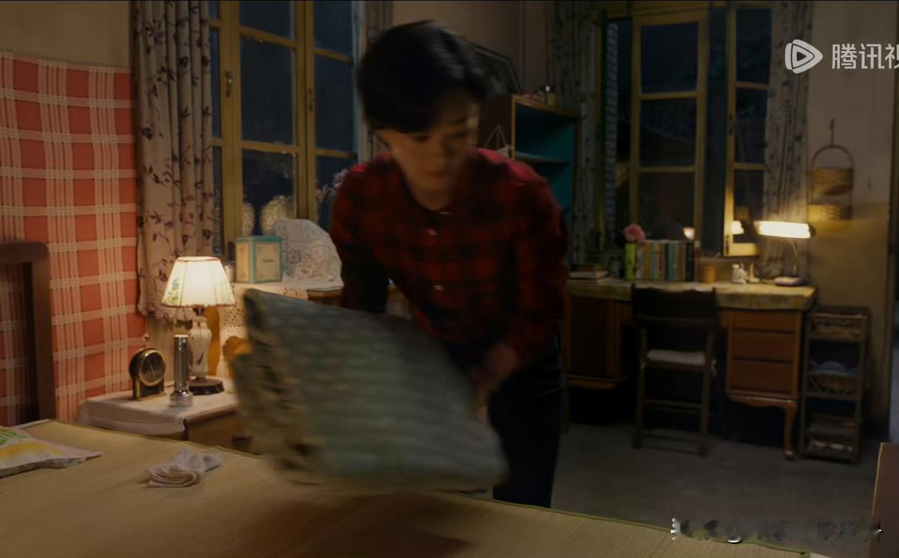 李秋萍的房间真的是张力满满，有没有让80、90后的孩子瞬间回到小时候的感觉，这房