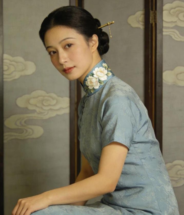 1961年，18岁的马月兰，被时年58岁的伯父马步芳非法控制。可没过几个月，马步