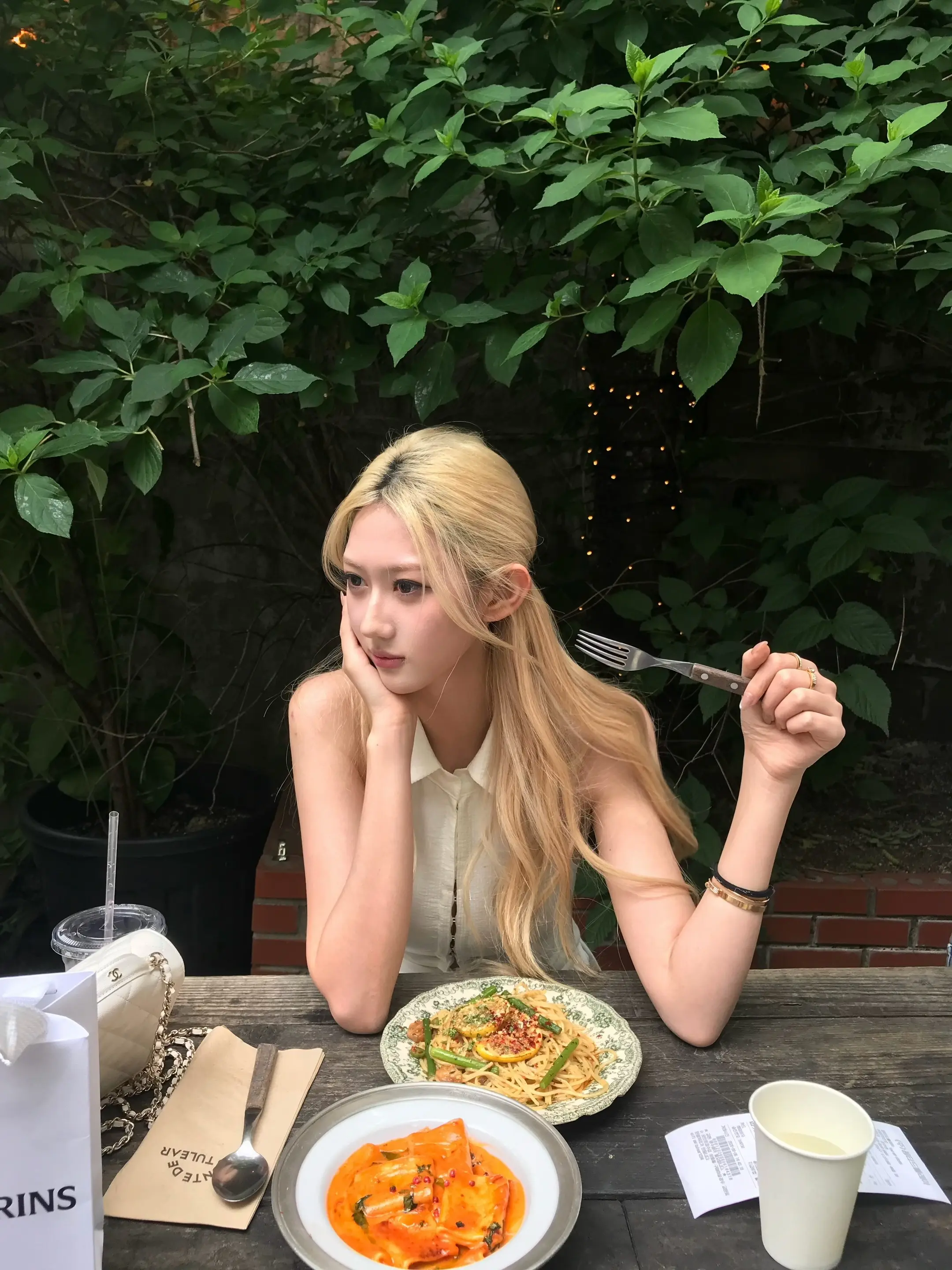 🍓🪽🍈✨