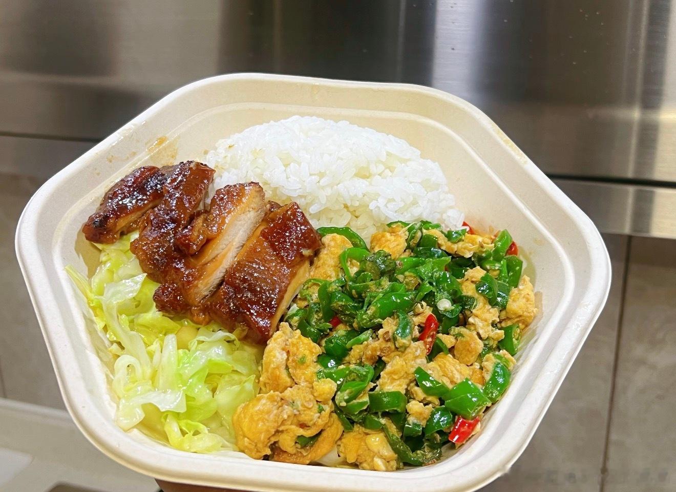 每天点外卖和做饭到底哪个更省钱做饭还是点外卖，本质就是金钱、时间、精力三者之间做