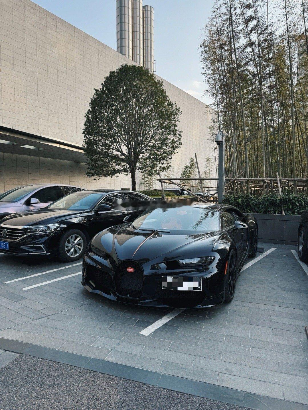 又到了最近遇到的一些车系列时间, 也算是遇到热度比较高的几台车出街了  