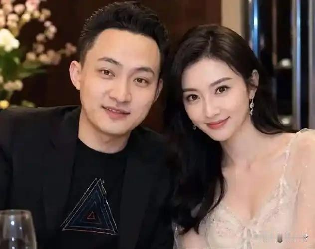不得不承认，孙宇晨还是有两把刷子的。别的不说，身高163、颜值中等的他，能交上马