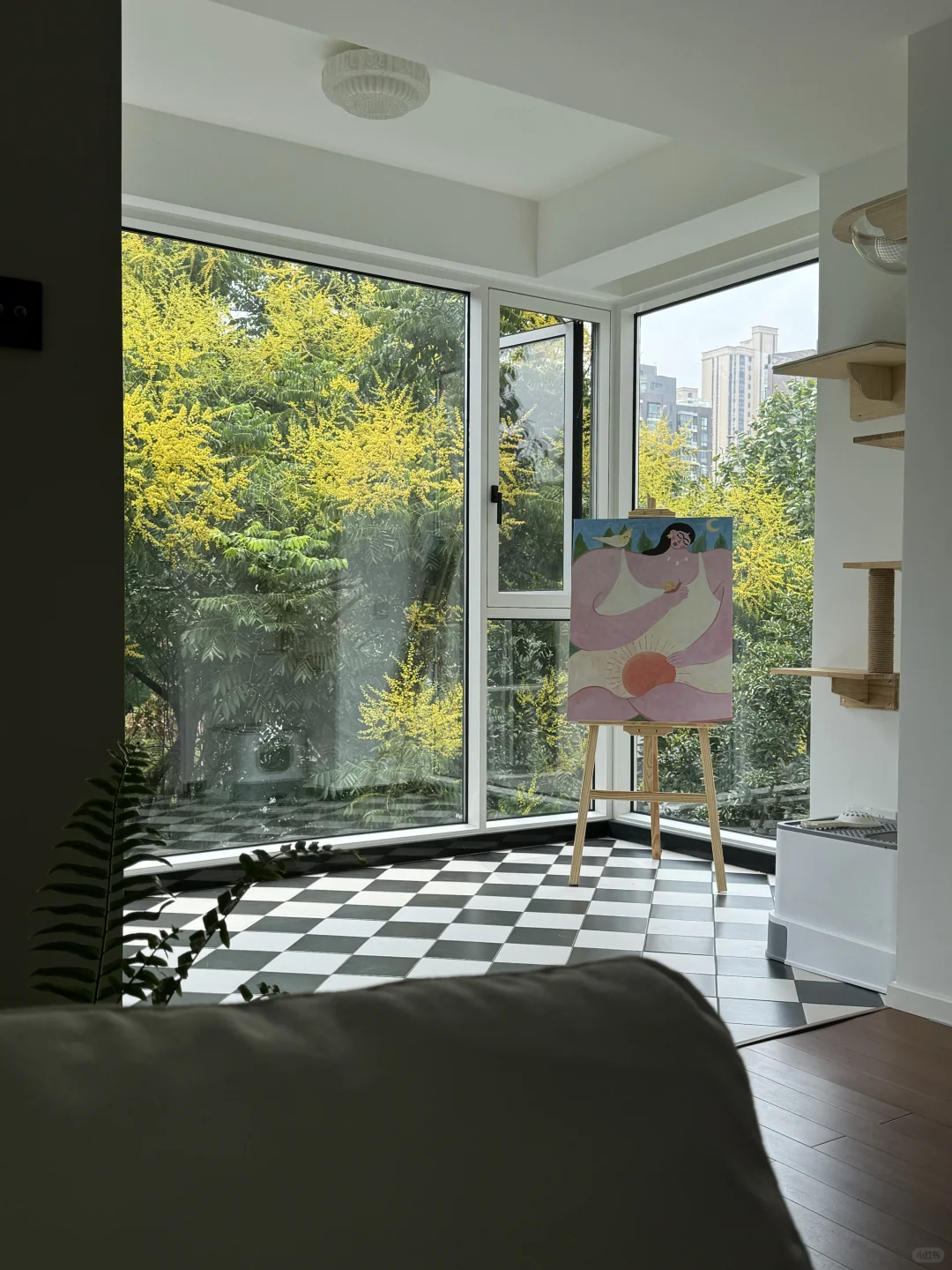 终于从不起眼的小破屋变成了人见人爱的梦中情房 	 房子被前业主拆成战损...