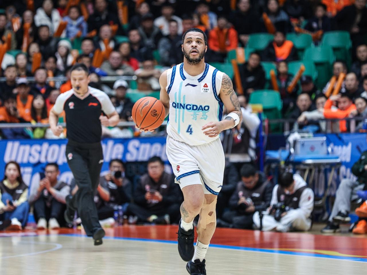 CBA最新消息：据《半岛都市报》记者杜金城发文：“此前受伤的奎因达里·韦瑟斯庞已