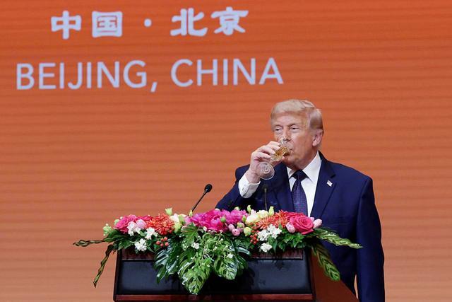 特朗普喝了中国酒
中美关系终于有了“缓冲带”？
特朗普离境后，中美关系定调“稳定