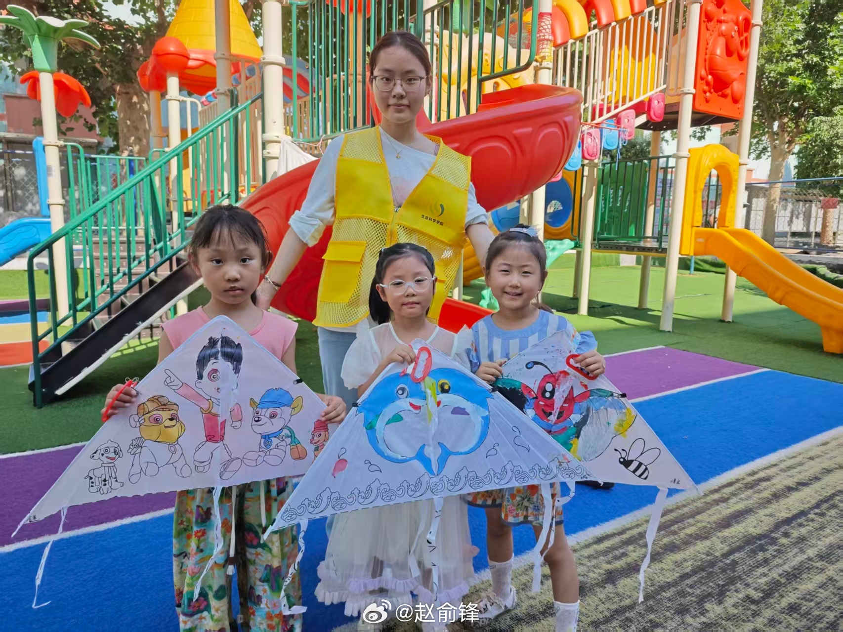 【纸鸢传古韵 潍坊风筝文化走进幼儿园】7月14日，“逐浪黄河·执鸢传薪”社会实践