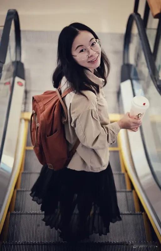 咱中国地大物博，方言里对老婆的称呼那叫一个五花八门。在北京，“媳妇儿”那儿化音一