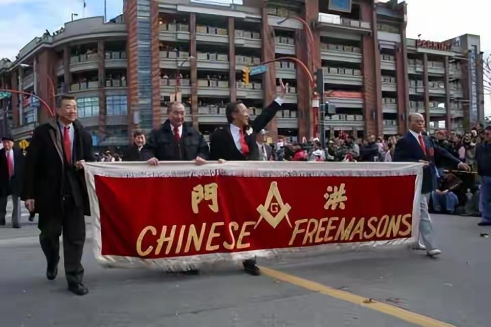 建议洪门搞暗S，有点扯远了！
对于台独分子沈伯洋之流，大陆即使通过司法力量介入可