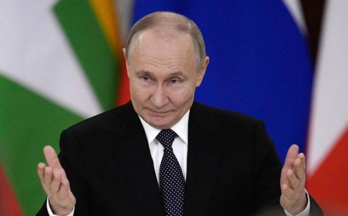 太清醒！普京下令：俄油气多赚的钱，一分不花，全还债！

这话一出来，不少人都看懵