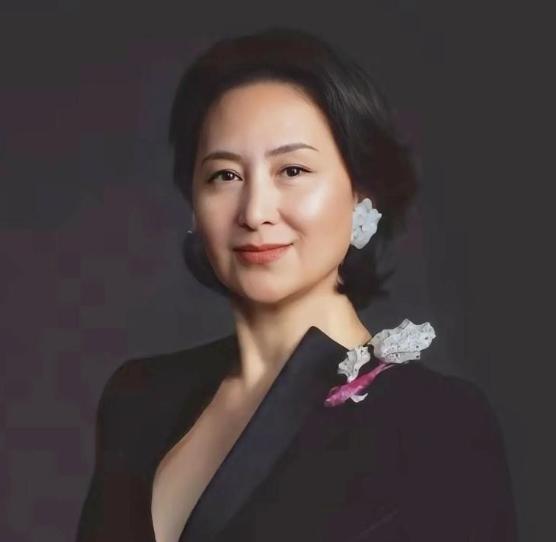 何超琼，冲上热搜！

赌王最厉害的女儿何超琼，这次不忍了。她直接把一个人告上了香