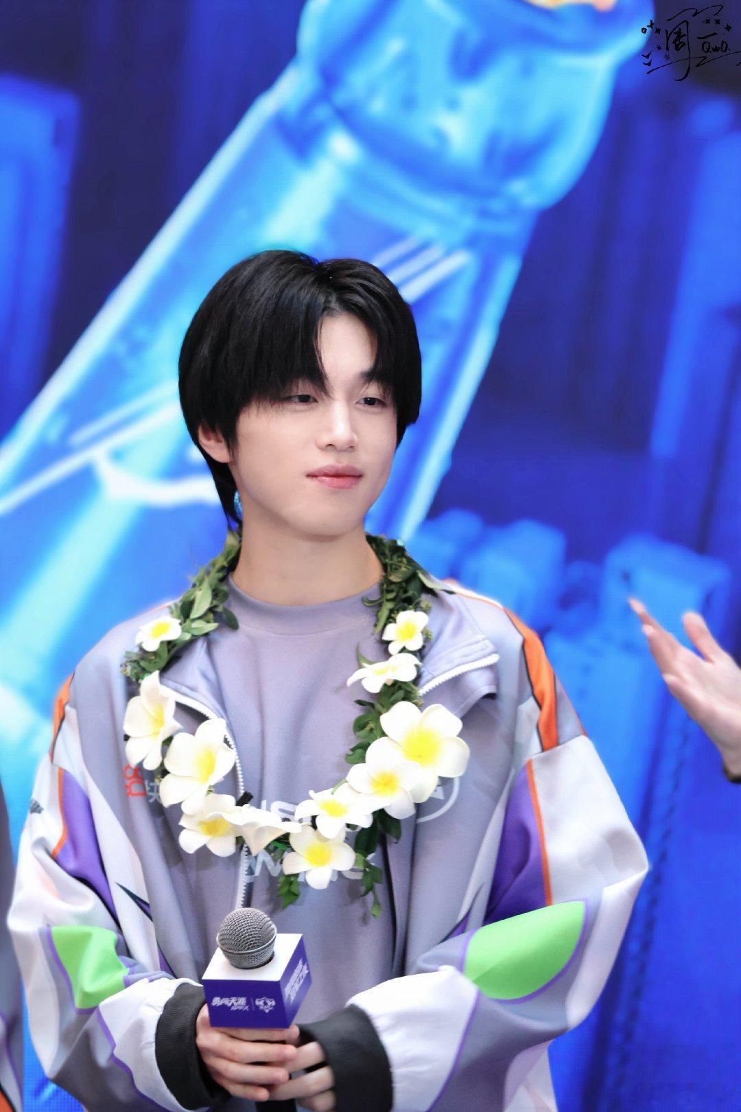 无言ZHY言之有宇 如果可爱可以分等级，你一定是特等(cr：见水印) 