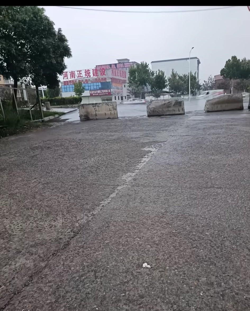 客户问我在做什么，我回答在找厂房。客户说我这是要扩大生产了，我表示实属迫不得已。