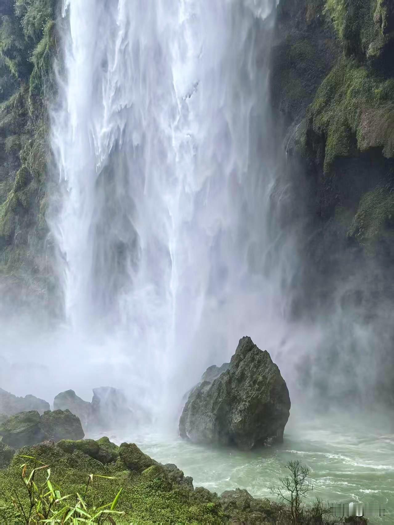 贵州有哪些是你记忆犹新美丽风景?贵州省旅游我个人最喜欢的是兴义市、这里不仅有独一