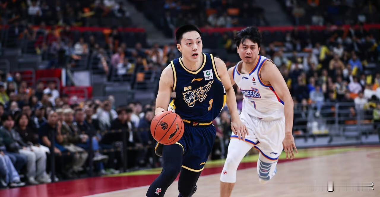 广东宏远跟上海久事对上了！4天内2次对决，谁胜就是联盟第二，还将会闯进俱乐部杯四