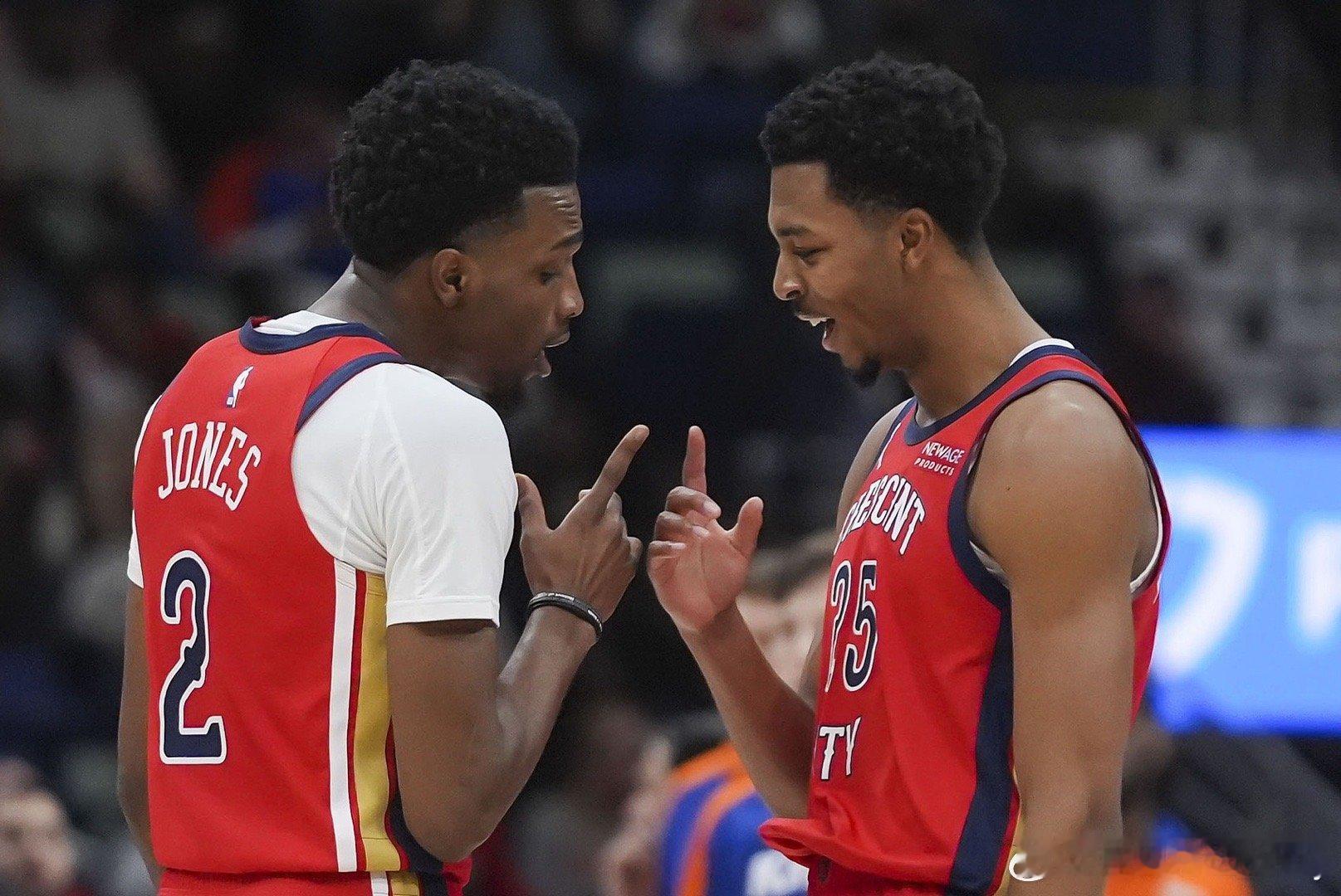 Sam Amick：国王内部消息人士透露，勇士对交易得到德罗赞没有兴趣。勇士依然