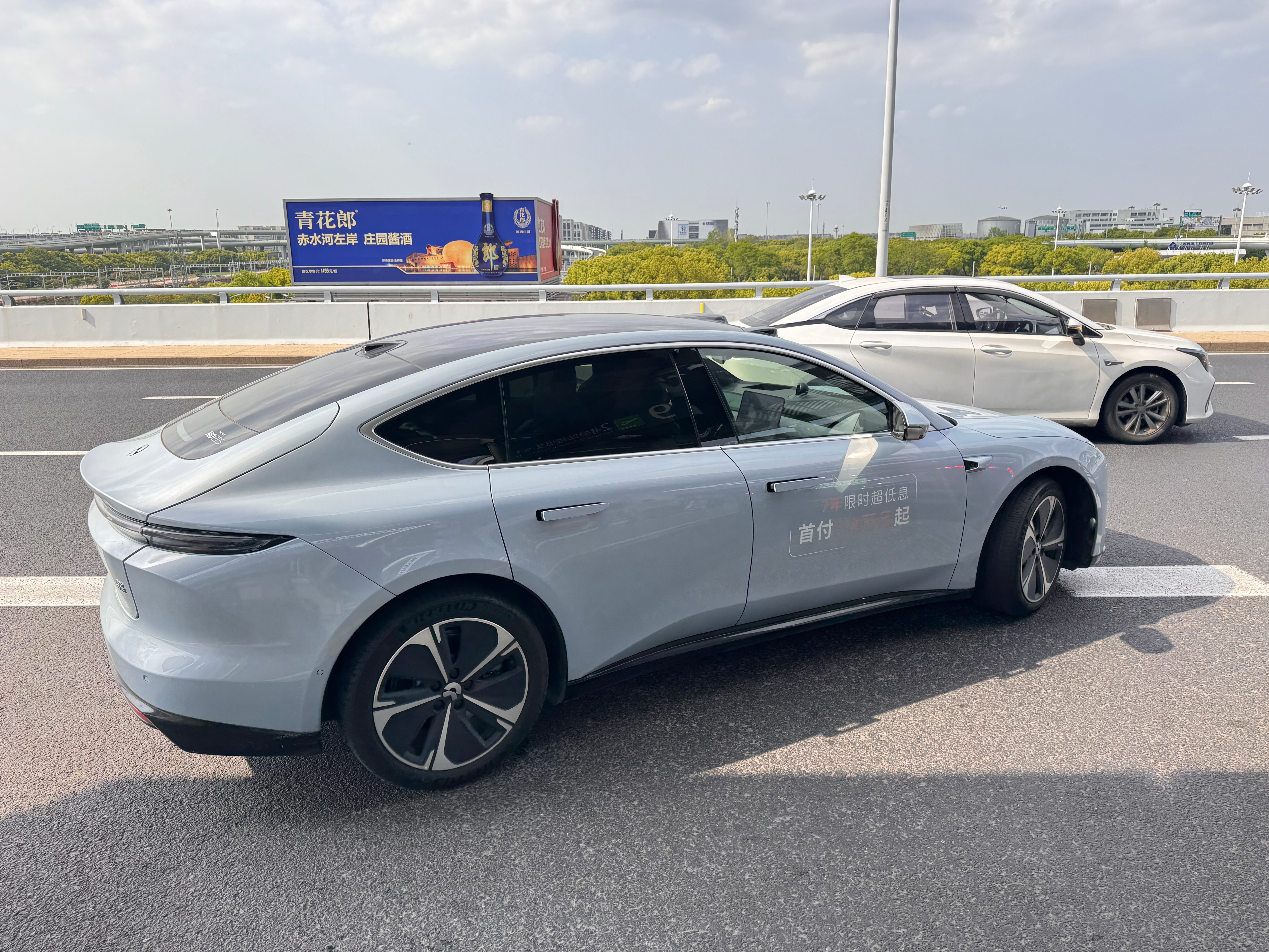 给蔚来的服务点个赞试驾途中帮忙赶飞机✈️最大的规则就是以用户为中心 上海·上海虹