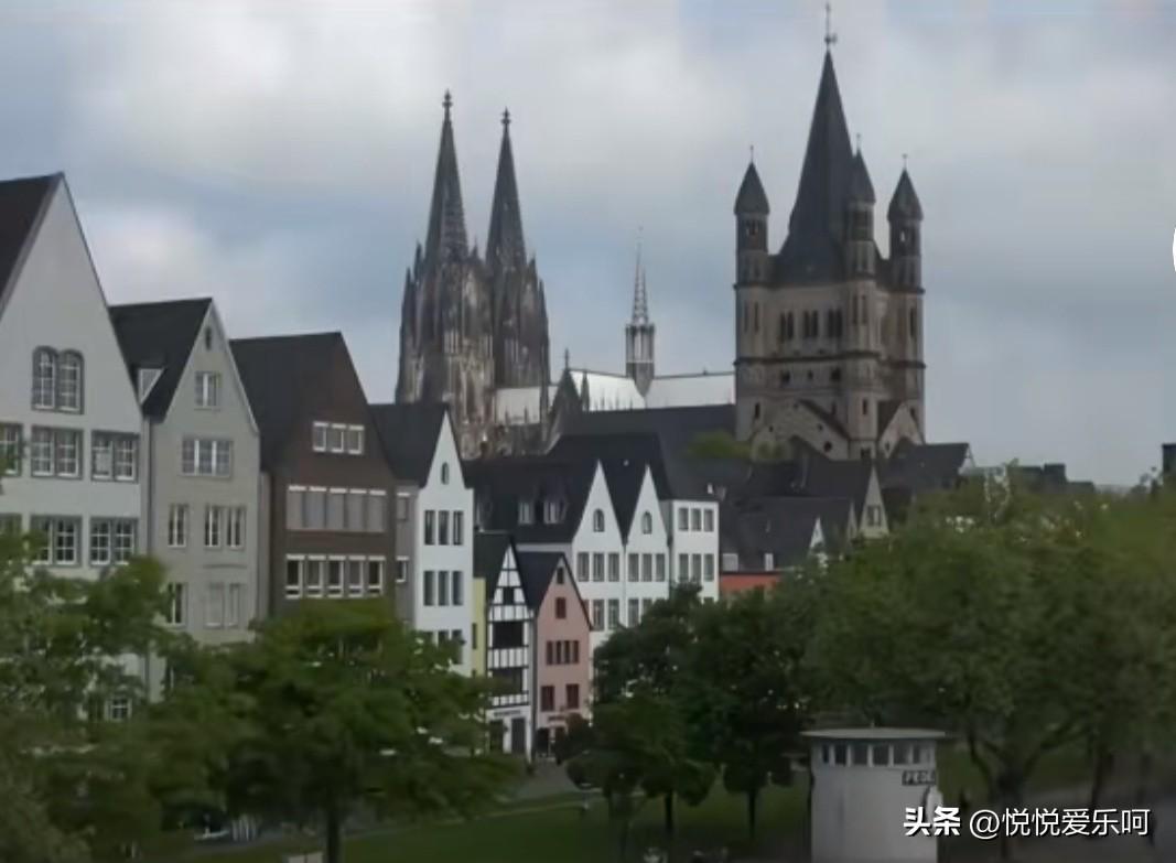 樊振东将要去的这个杜塞尔尔夫，比之前所在的萨尔布吕肯更大、也更好。

虽然萨尔布