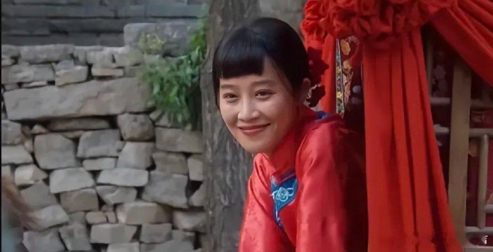 《生万物》：银子与宁学祥的结合，藏着底层生活最沉重的无奈。那句“新娘基础，新郎就
