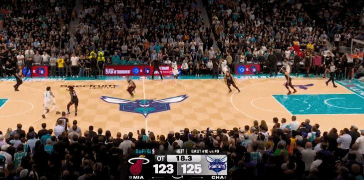 三球失误+赔上三分犯规…… 