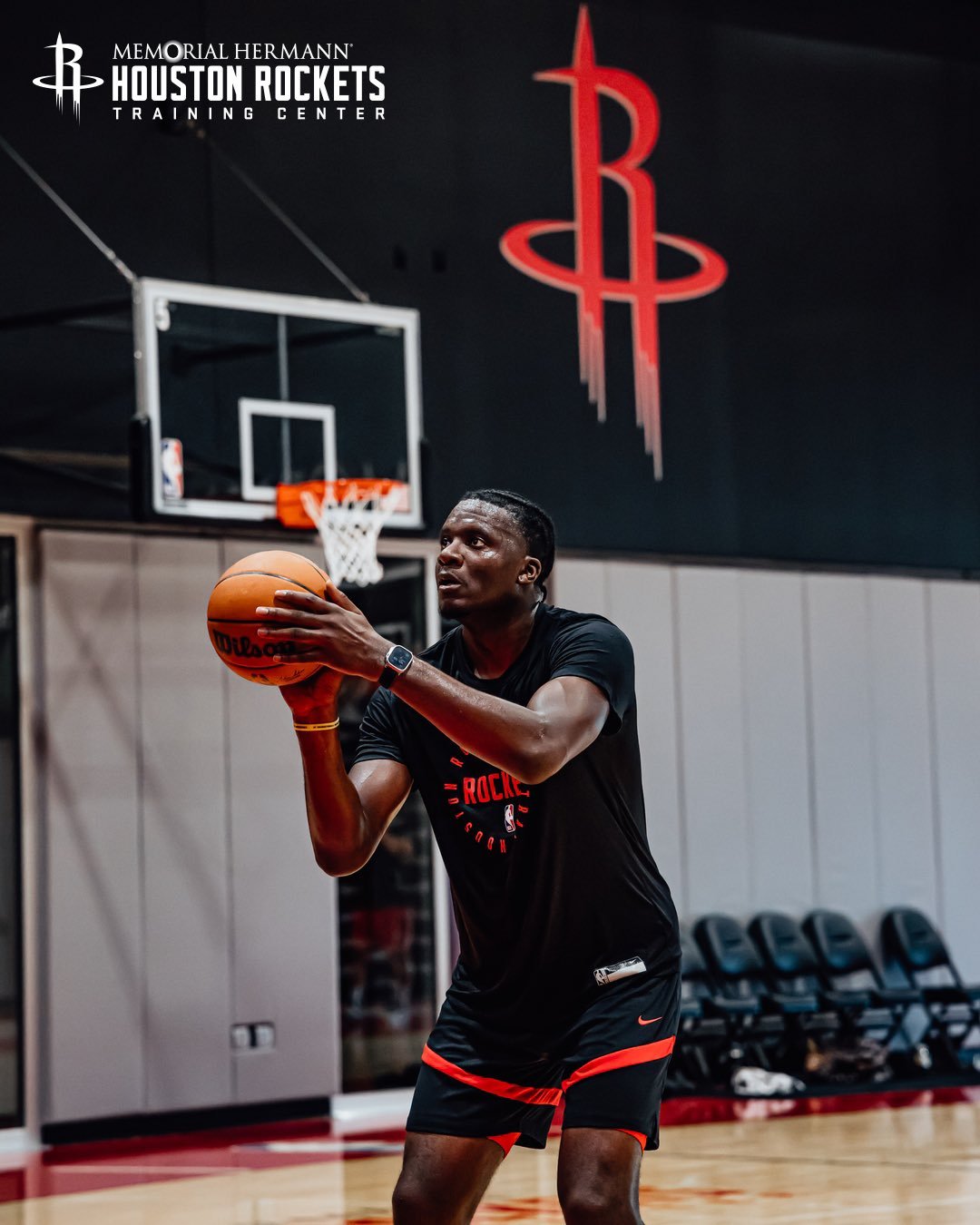Clint Capela 经典皮肤来了[doge]这是我们初见时的模样china