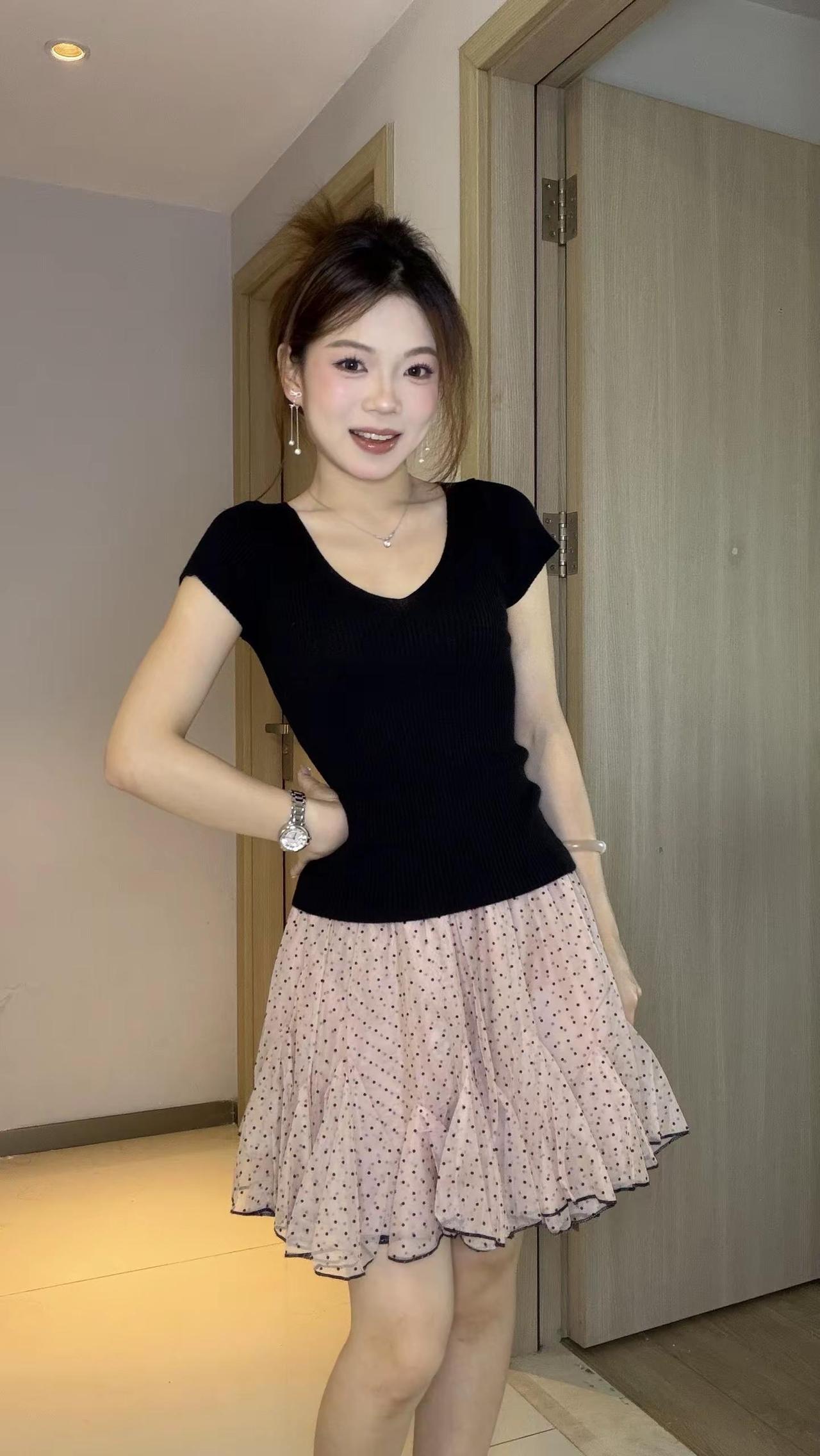 我只对你情有独钟小个子穿搭 波点裙 穿搭 约会穿搭