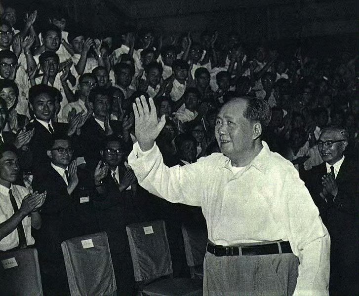 没有他，就没有新中国！ ​​​
