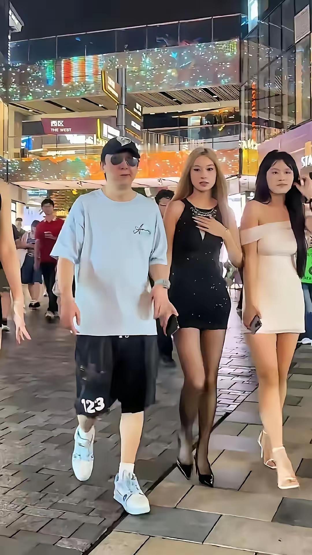 王思聪这“女友轮换”的速度，真是让人眼花缭乱。王健林股权被冻结，他也有债务问题，