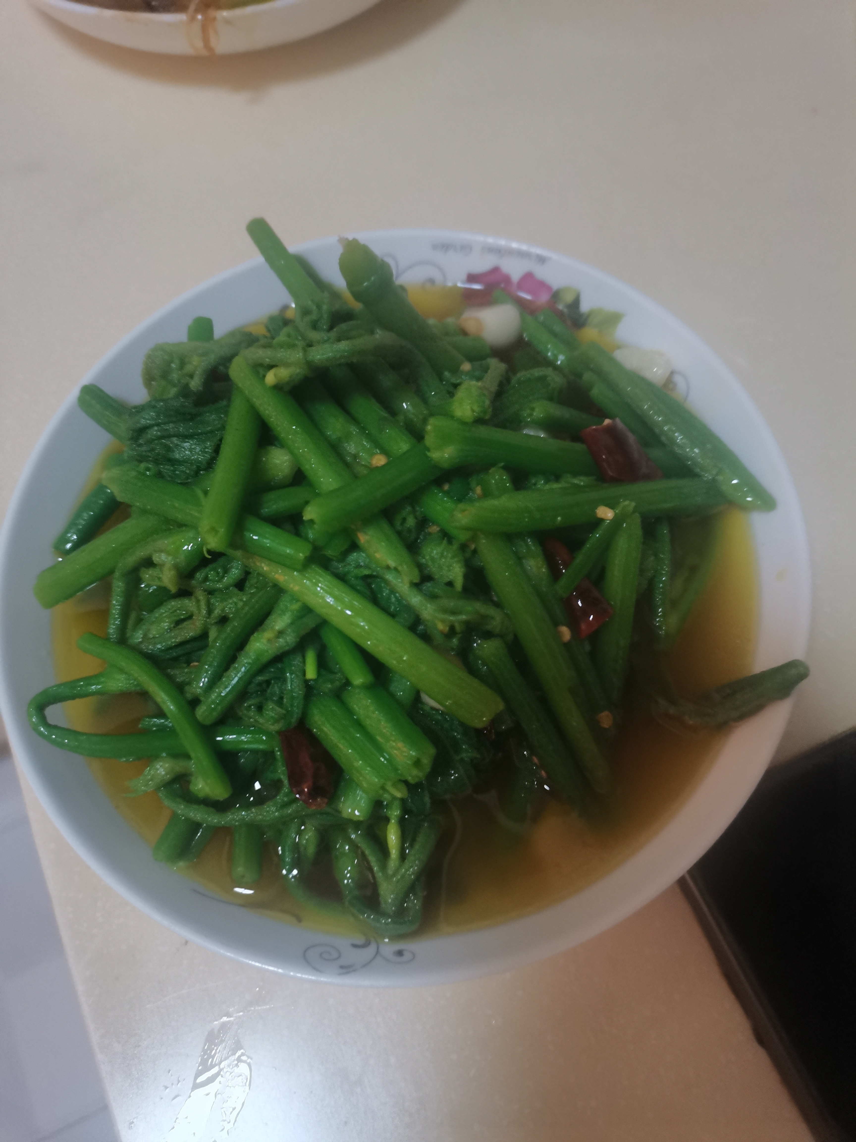 今晚新菜品，南瓜尖，看抖上说很好吃，但是好像没有想象中的那么美味