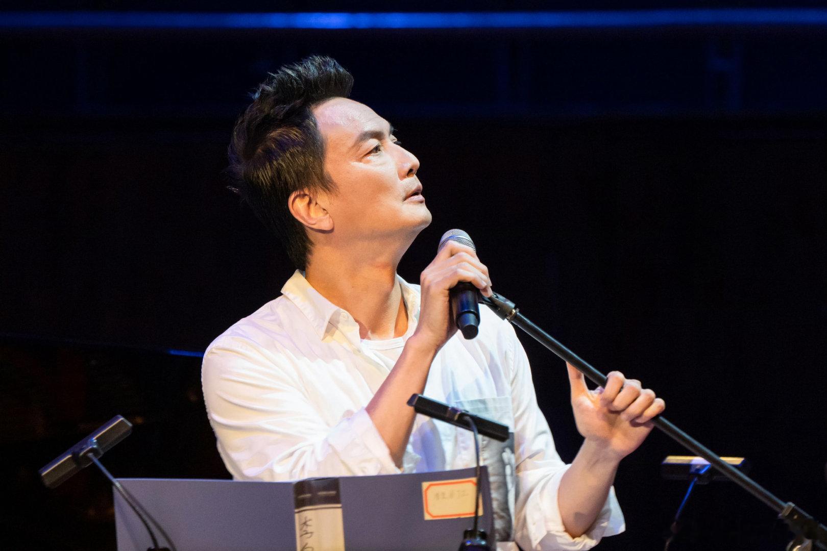 李泉歌手助演尤长靖李泉助演尤长靖歌手2026《歌手2026》舞台梦幻搭档上线，钢