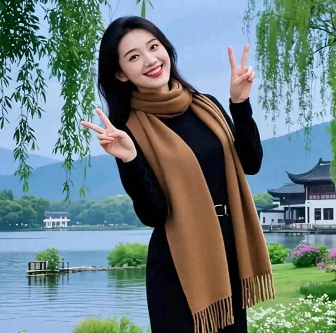 男友总追不上她的脚步，这种人真的存在吗.
有这么一类姑娘，身边男的总说搞不定她们