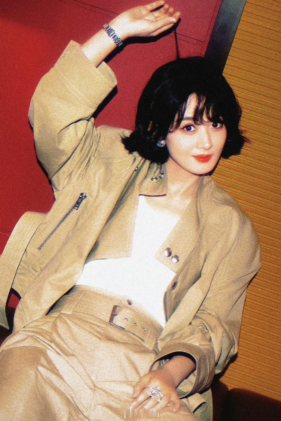 赵丽颖赵丽颖乔妍赵丽颖 电影乔妍的心事“不同蔷薇，你可是明艳从不凋零的玫瑰.”?