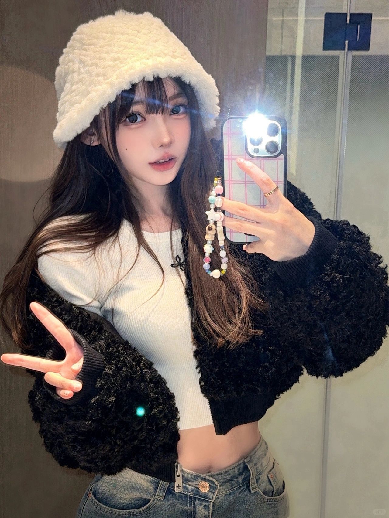 韩女真的很会对镜自拍