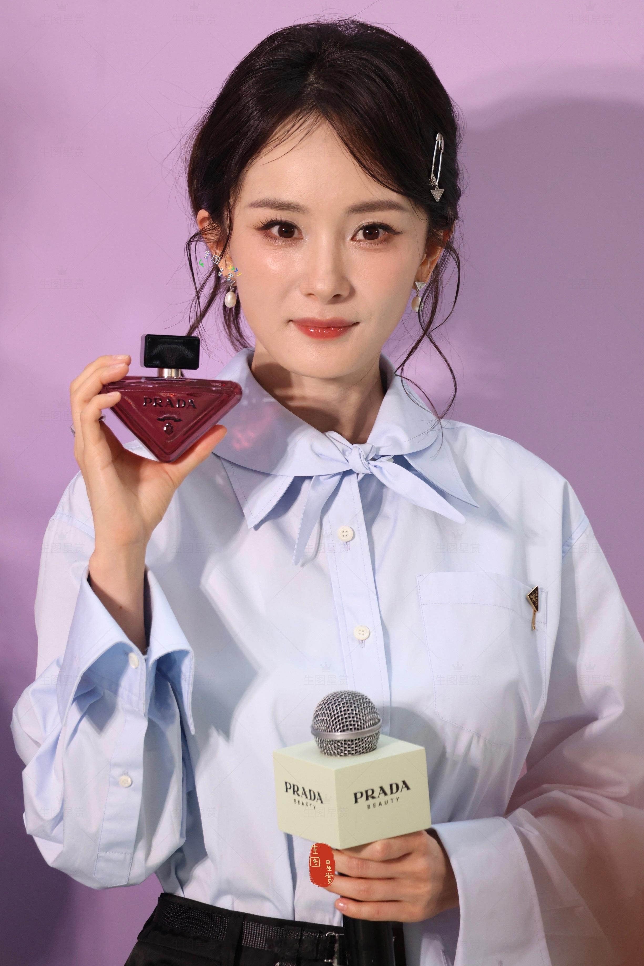 今天是Prada女王杨幂，生图的神杨幂高智职场OL造型