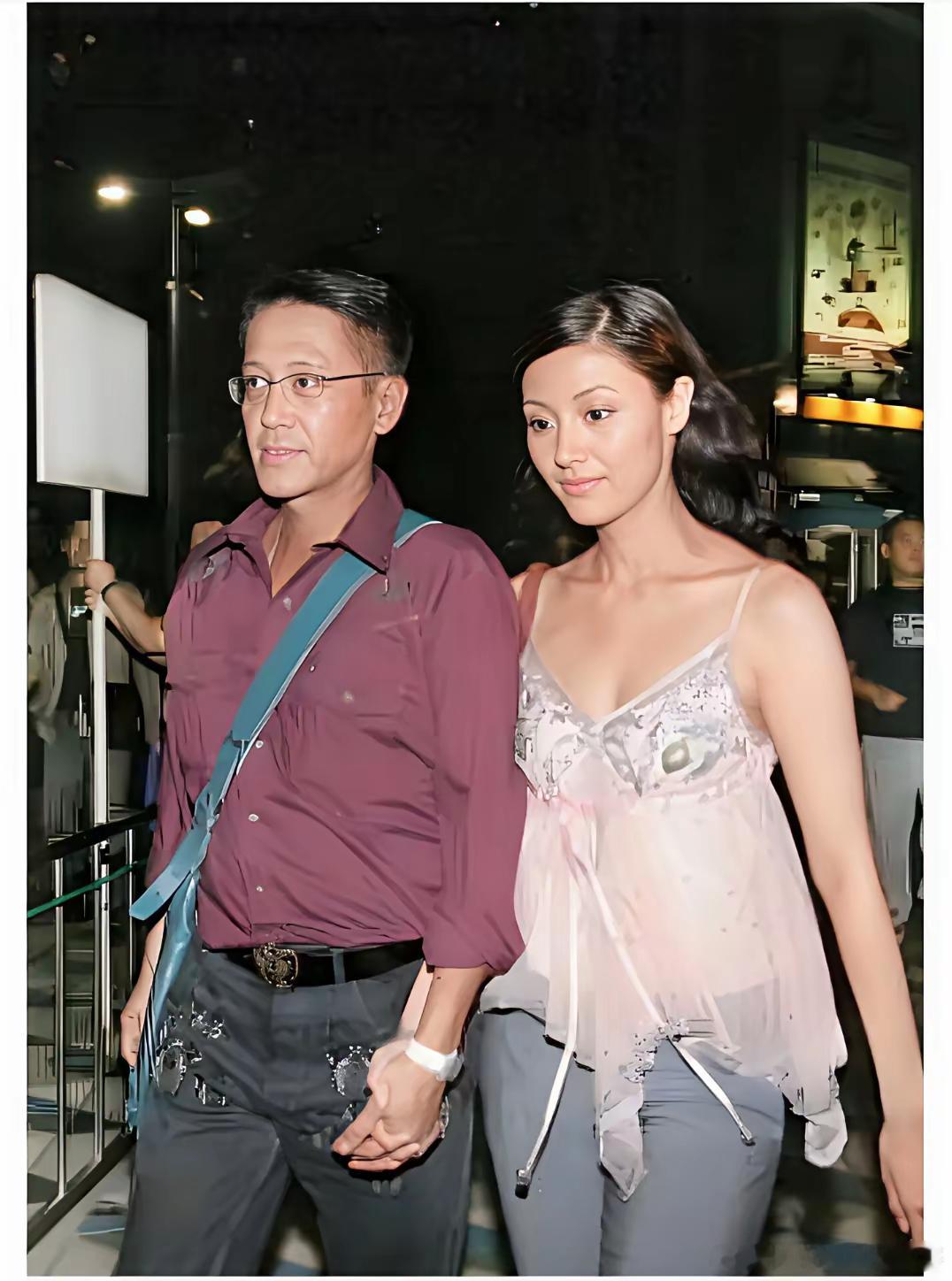 36岁的李嘉欣，那时的她感觉有点配不上许晋亨。 ​​​