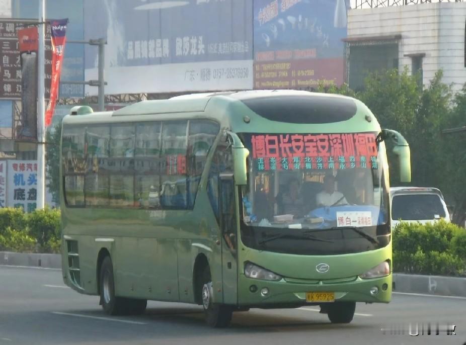 广西曾经的省际客运线路客车（八）

图片素材来源于网络，感谢原作者分享