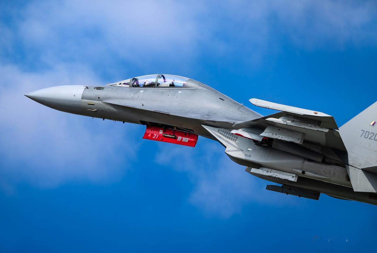 歼16加力起飞超高清特写