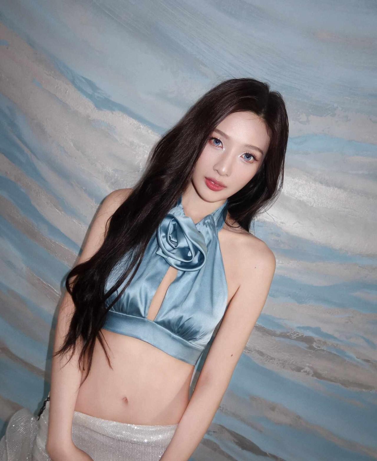 长发 归🧜🏻‍♀️
Joy朴秀荣
redvelvet