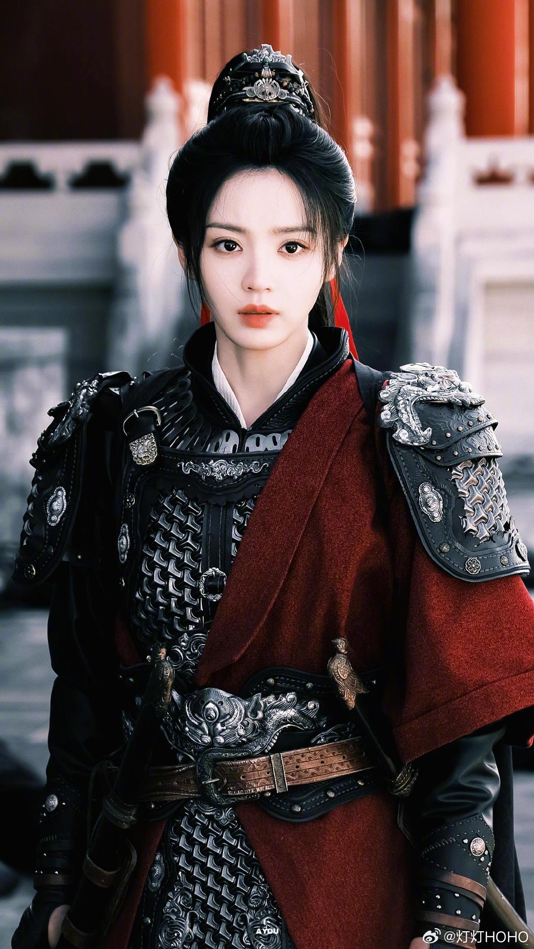 田曦薇樊长玉专访小田说樊长玉自带钝感力，自己私下更细腻。从杀猪女到女将军，她越演