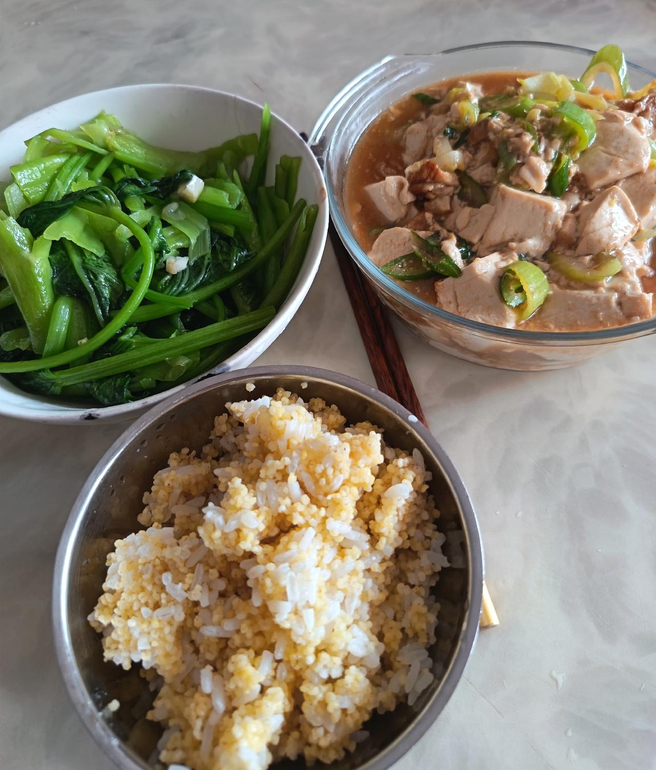 男人呐，会做点家务，会做点饭菜，真的是方便，受用终身啊！

在这一点，我从小就听