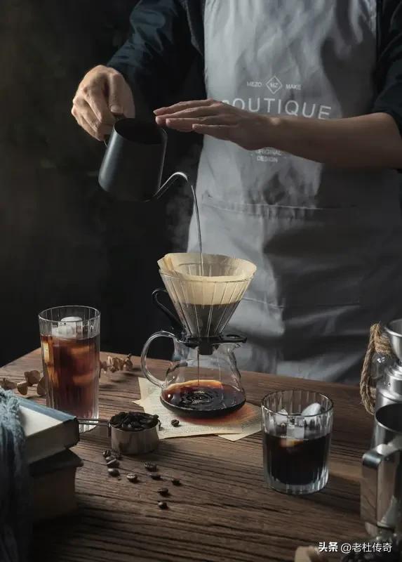 在头条安利我的兴趣——手冲咖啡。每一杯咖啡都是一场慢时光的仪式：选豆、称量、注水