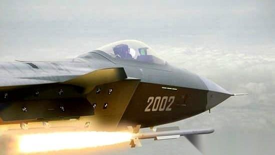 我跟你说个画面，你品品。
一架战斗机，后面死死咬着一架敌机，眼看就要被锁定了。