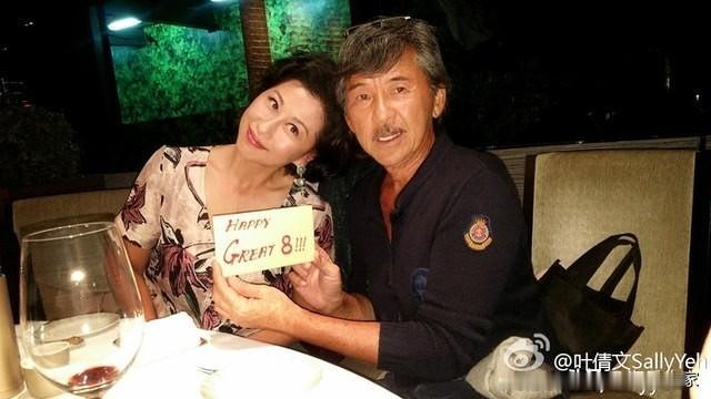 62岁索爆天后近照穿紧身背心迫爆上围　箍实老公冻龄状态不输後生
现年76岁林子祥