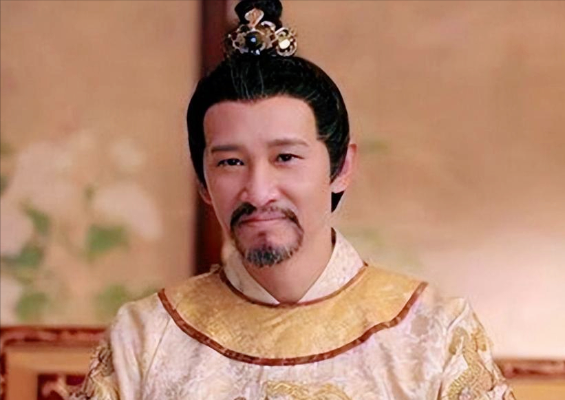 马嵬坡事变之后，杨贵妃身死。七十七岁的太上皇李隆基被幽禁甘露殿，最终绝食离世，离