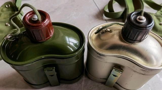 抗战到了45年的时候，由于资源匮乏日军装备的铝制水壶已经不够用了，都已经推出了陶