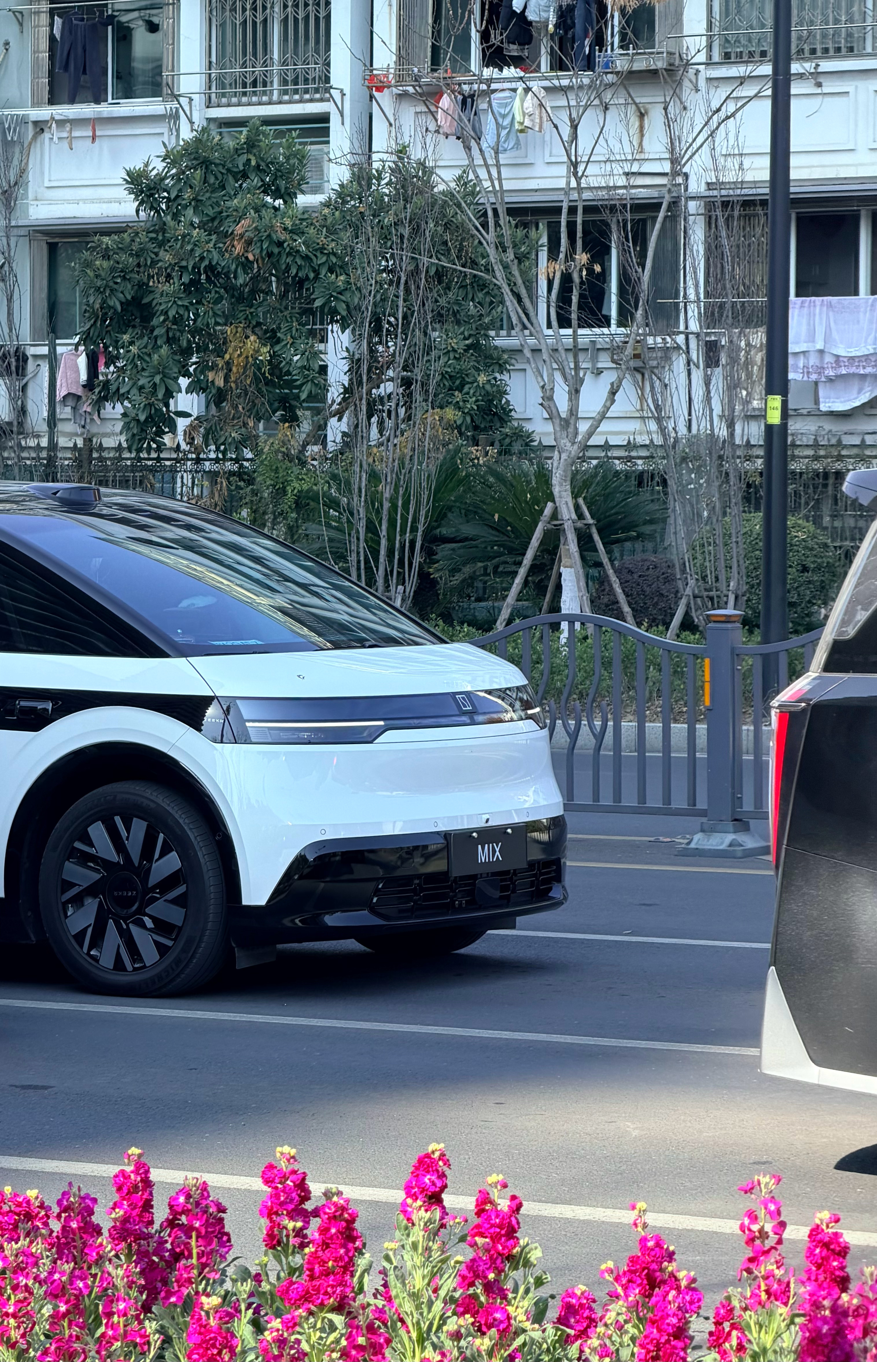 这车，上市前我挺喜欢的，结果定价不合理，目前路上基本都看不到，难得难得