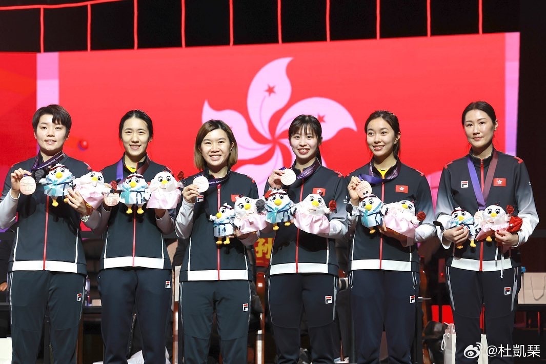 釜山世乒赛团体赛 🥉🥉🥉❤️❤️❤️“永遠的紫荊花 在愛之下 茁壯成長”感