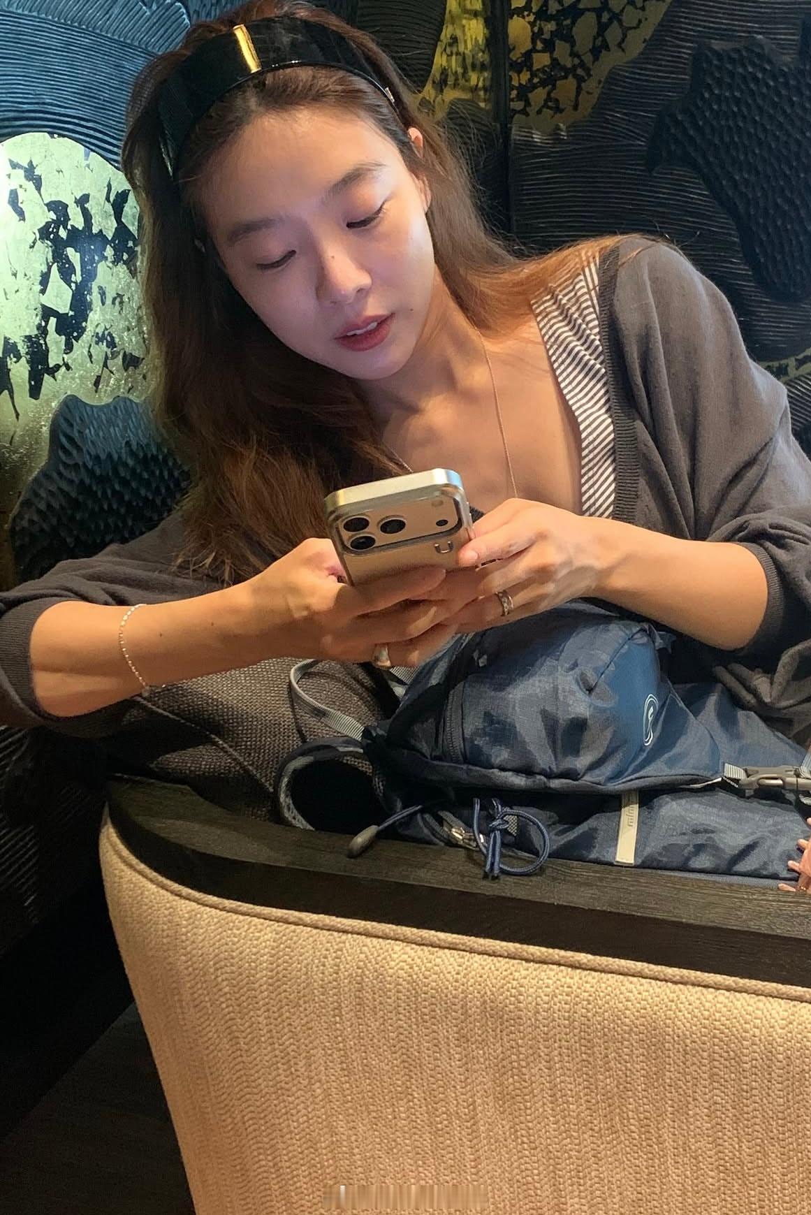 穿搭分享 连续更新第2950天韩国时尚女生日常搭配周日ing韩系穿搭超能新星汇新