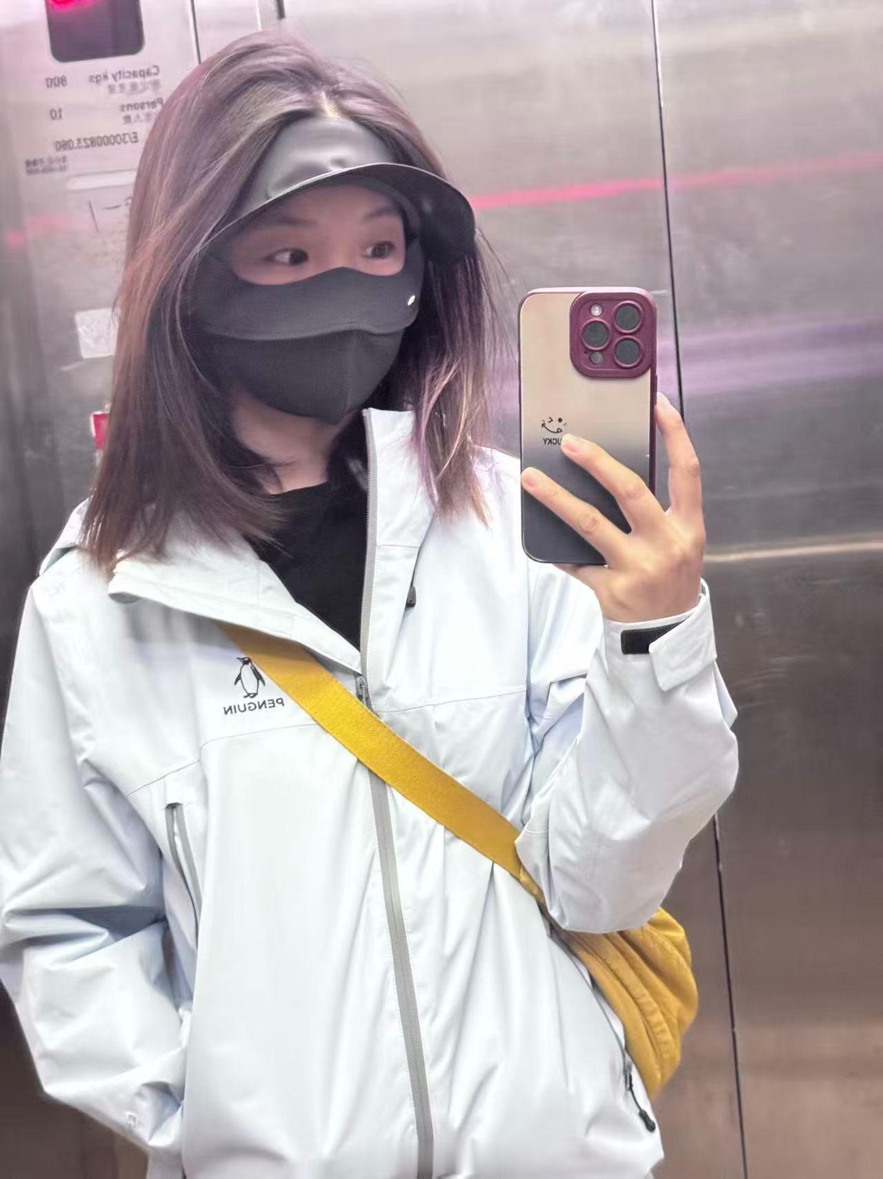 被很多姐妹问过很多次的骆驼这款企鹅冲锋衣这次终于上啦！之前很多次骆驼的活动都没有